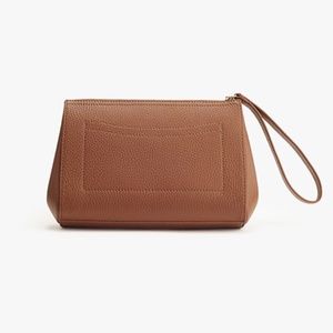Cuyana Work Clutch in Caramel Leather Brown